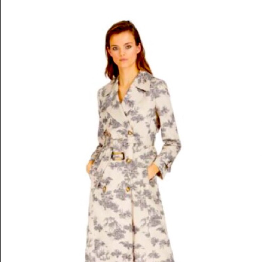 Stylish Trench Coat Long and Fitted